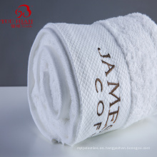 Buen absorbente de alta calidad Hotel de 5 estrellas 100% de algodón Blanco Custom Logotipo de toalla personalizada